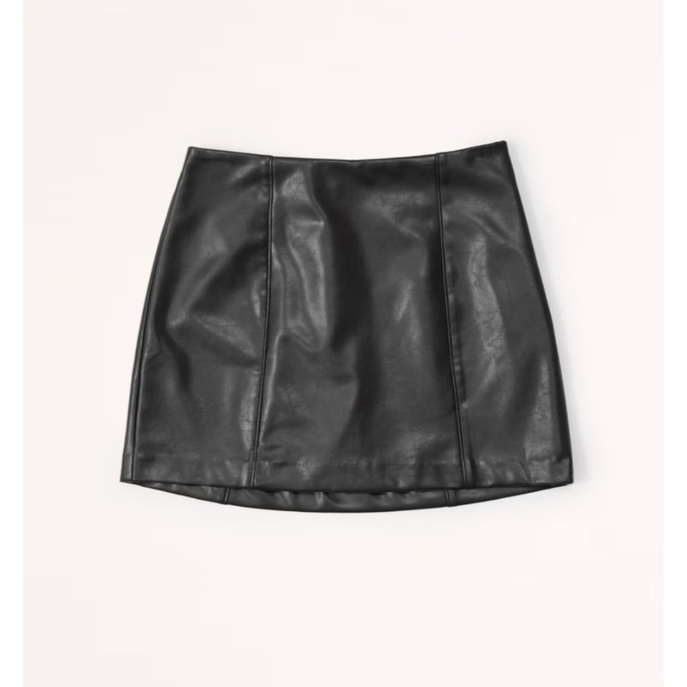 A&F Scarlett Vegan Leather Mini Skort